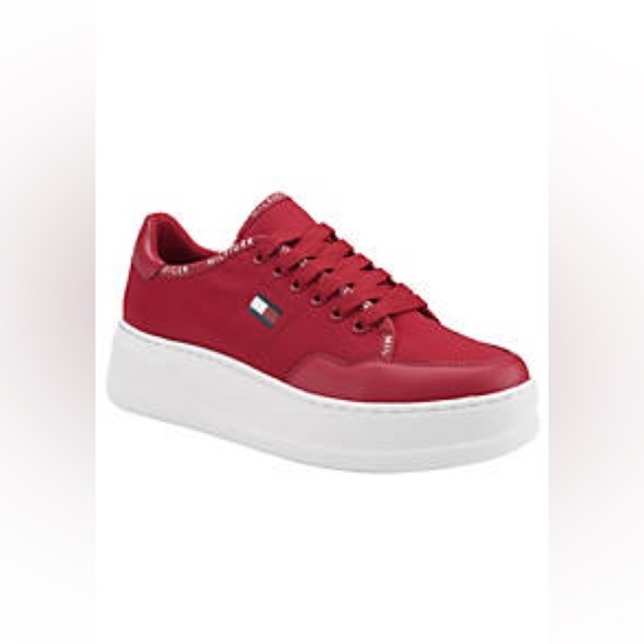 Tommy Hilfiger
Grazie Lace Up Fashion Sneakers - Picture 1 of 11